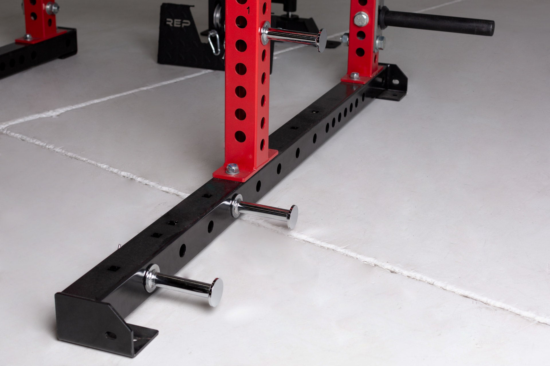 REP Fitness Omni rackbase 5000-stativ sokkel