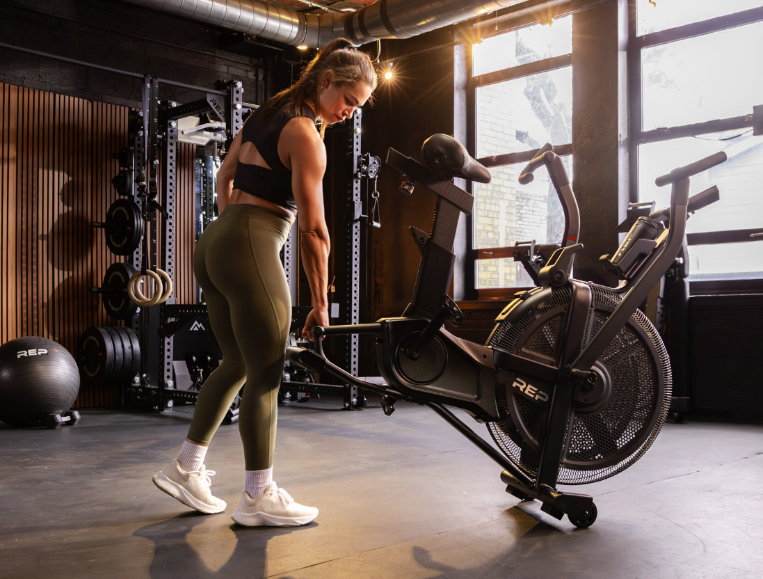 REP Fitness Strive Air Bike treningssykkel VPR luft