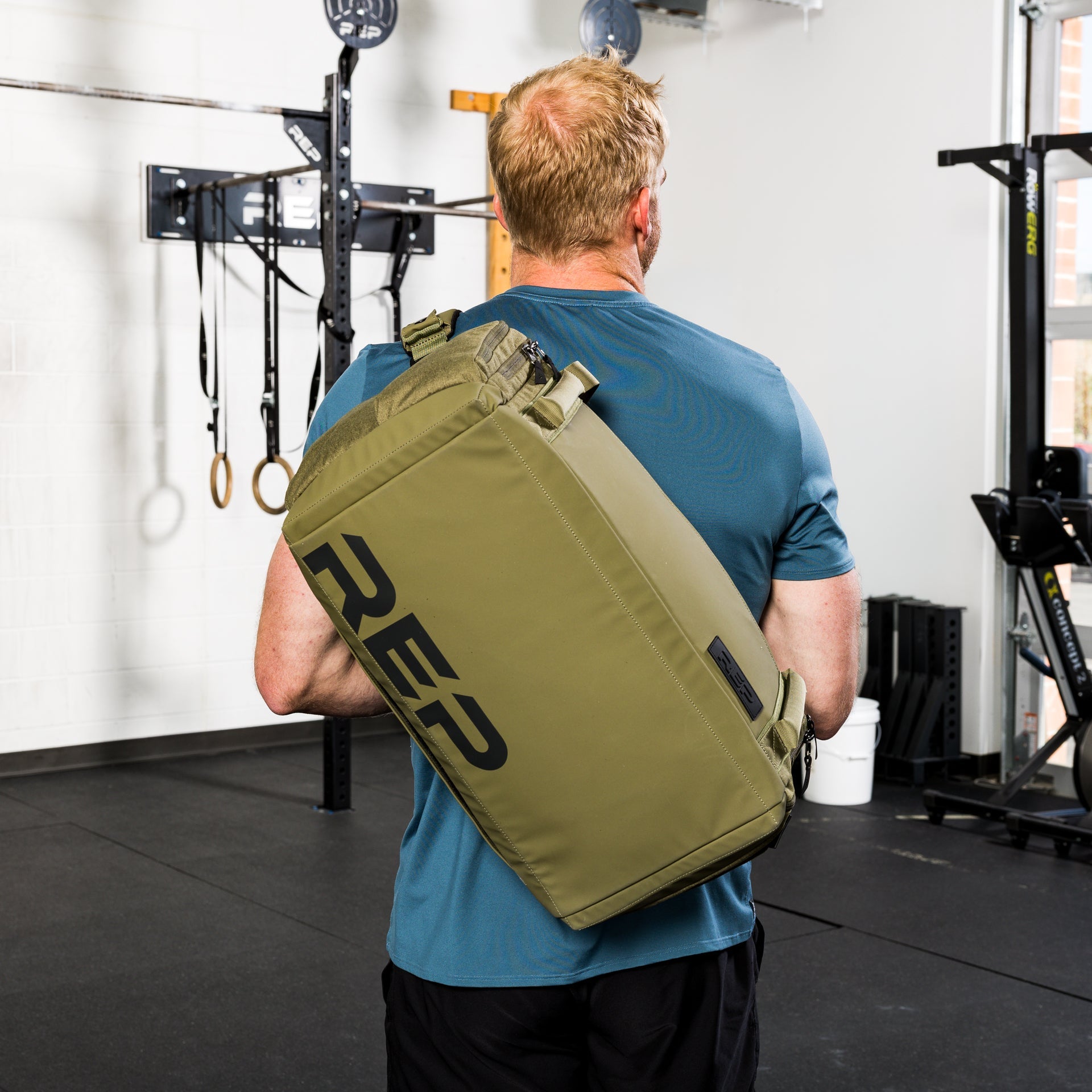 REP Fitness Slate duffelbag treningsbag 50 L svart