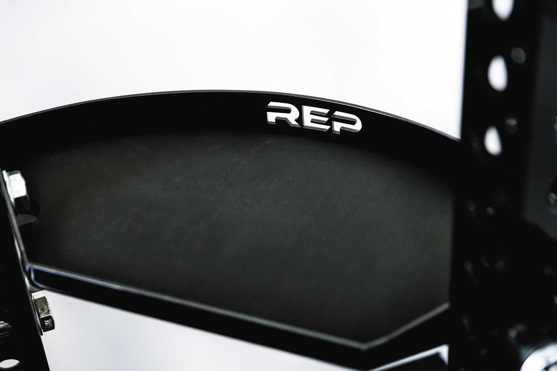 REP Fitness 5000 Corner Shelf hjørnehylle oppbevaring