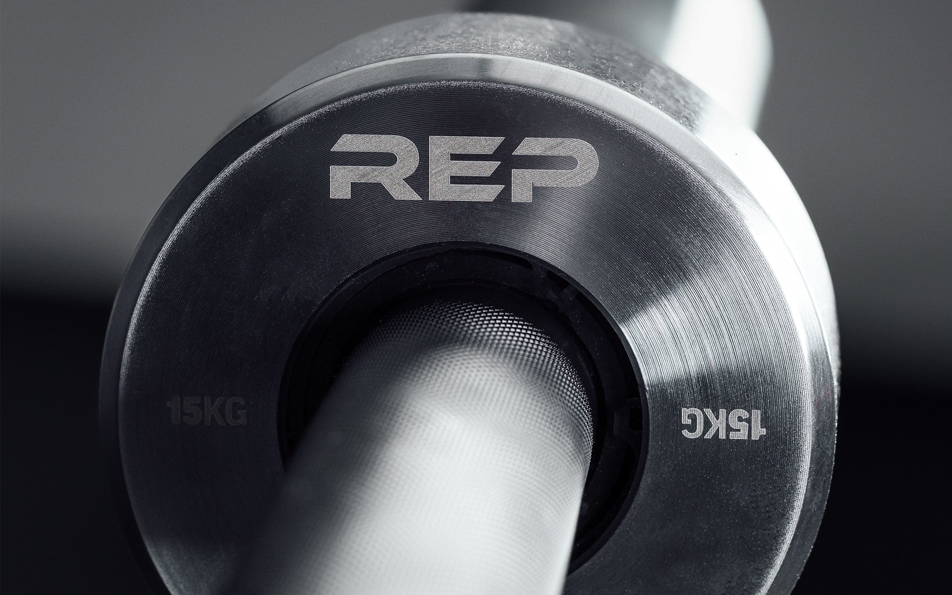 REP Fitness Colorado Short Bar vektstang 15 kg Black Cerakote