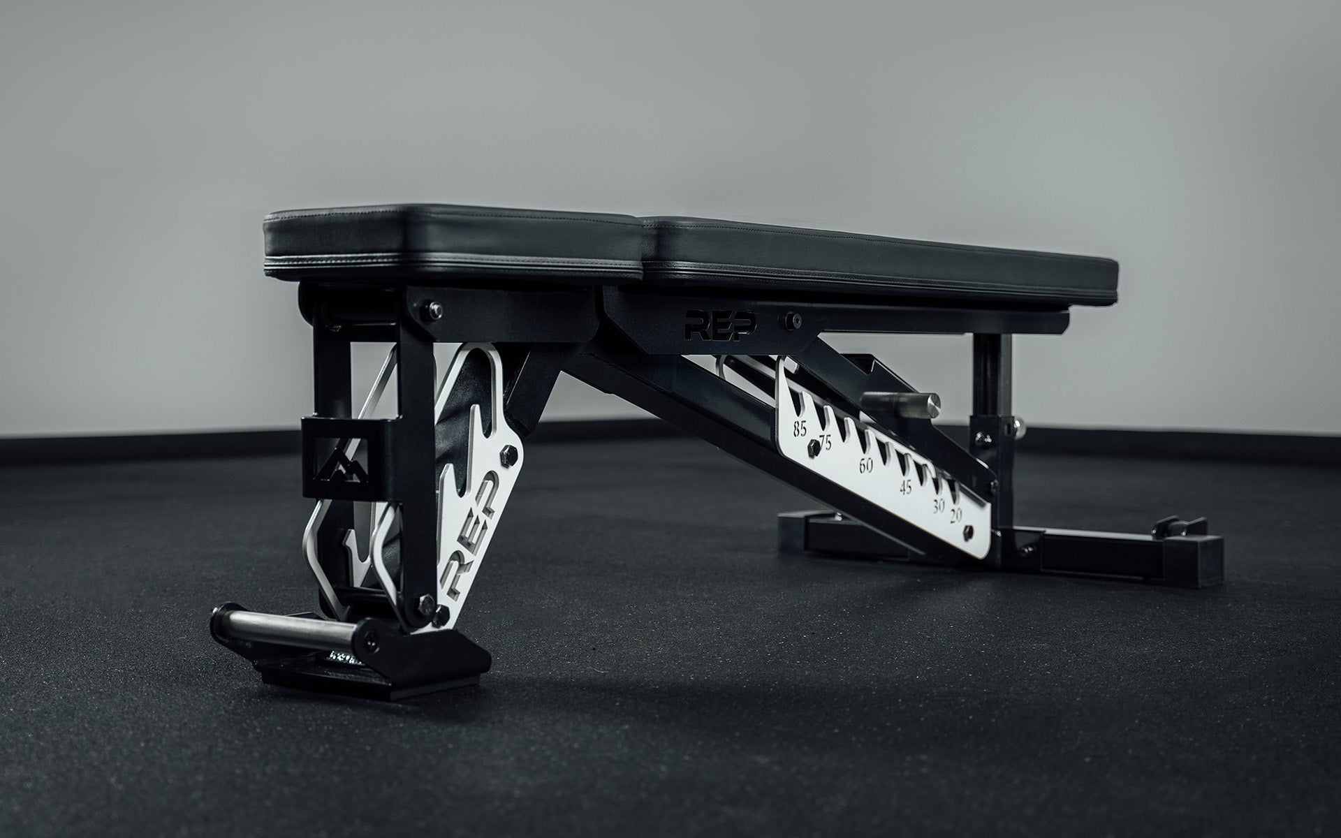 REP Fitness AB-5200 2.0 justerbar treningsbenk