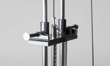 REP Fitness 5000 nedtrekksapparat vektmagasin svart